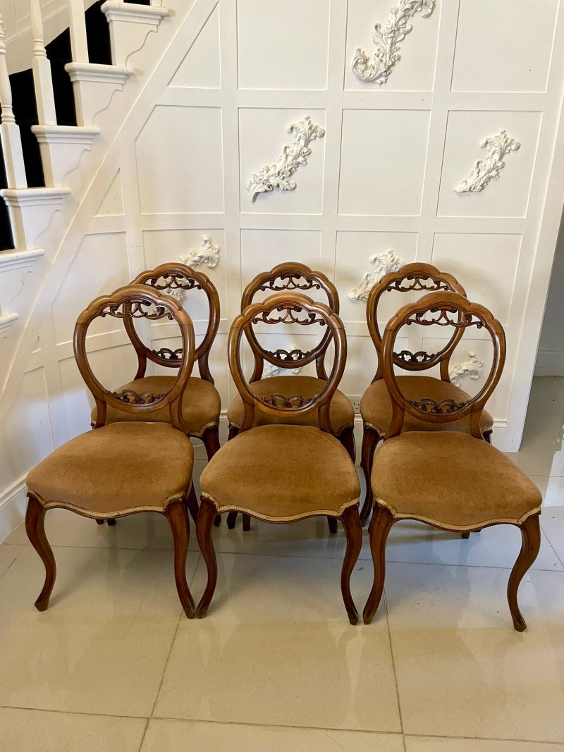 Quality Set of Six Antique Victorian Carved Walnut Balloon-Back Dining Chairs